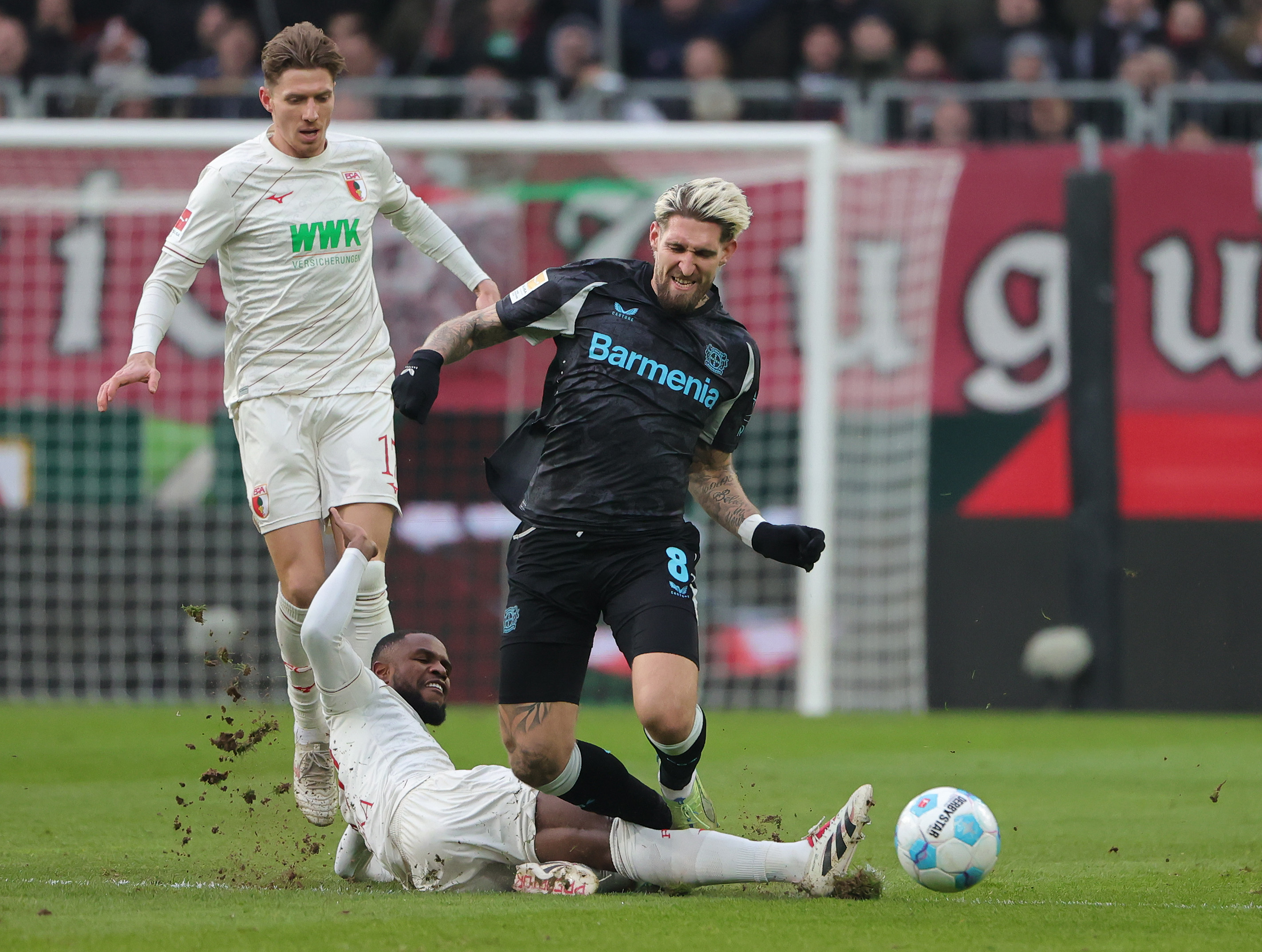 包含赛前突围战来临,多特蒙德围绕西甲刷新队史纪录,信心回归,训练强度明显提升的词条 包含赛前突围战来临,多特蒙德围绕西甲刷新队史纪录,信心回归,训练强度明显提升的词条