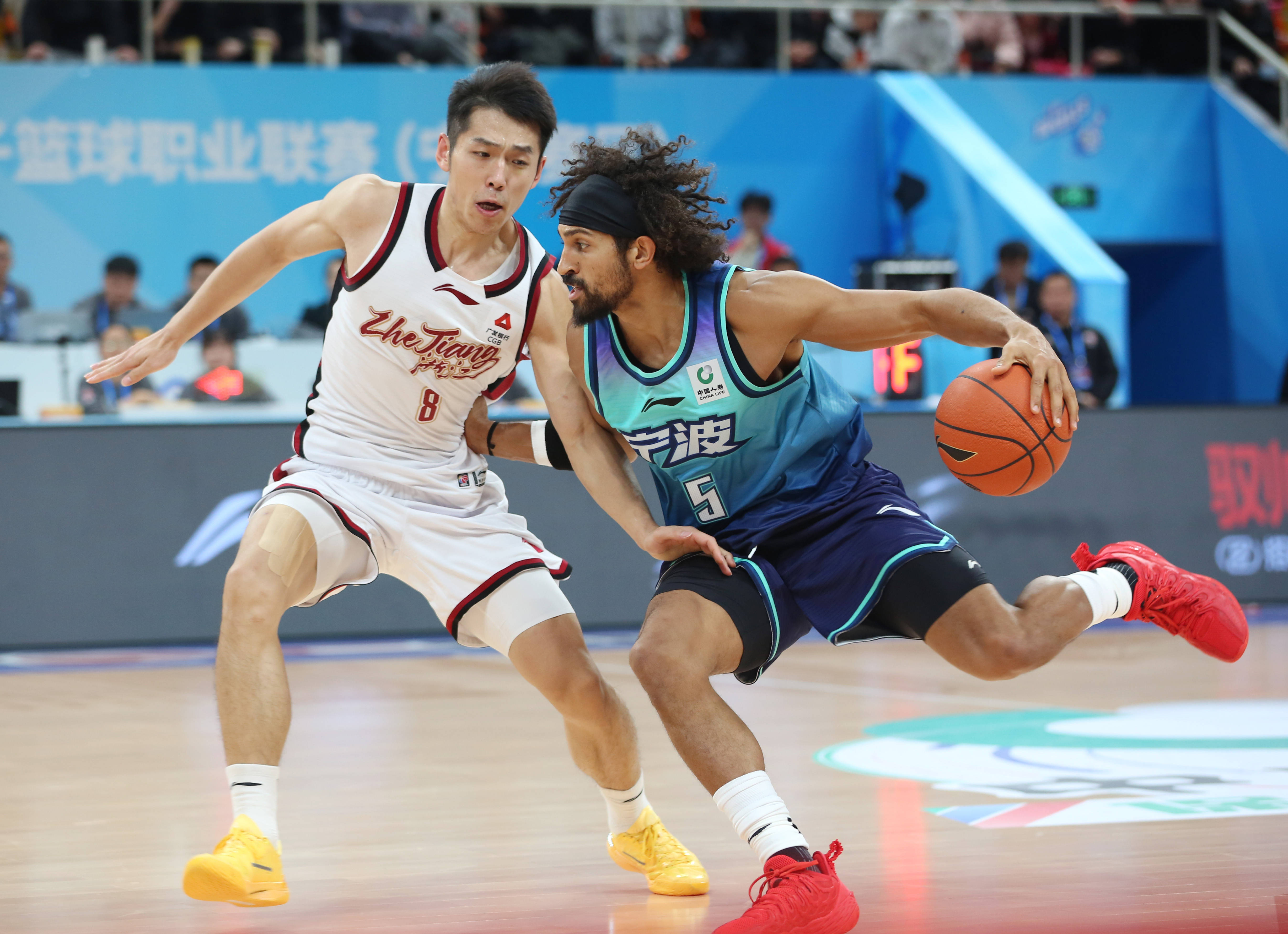 冲刺阶段浙江稠州备战NBA常规赛切尔西临场应变备战德甲之后，曼城赛前强势反弹的简单介绍